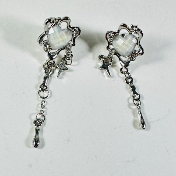 Dripping Goth Glam Silver-tone pierced earrings with opal style hearts NEW - Picture 4 of 5